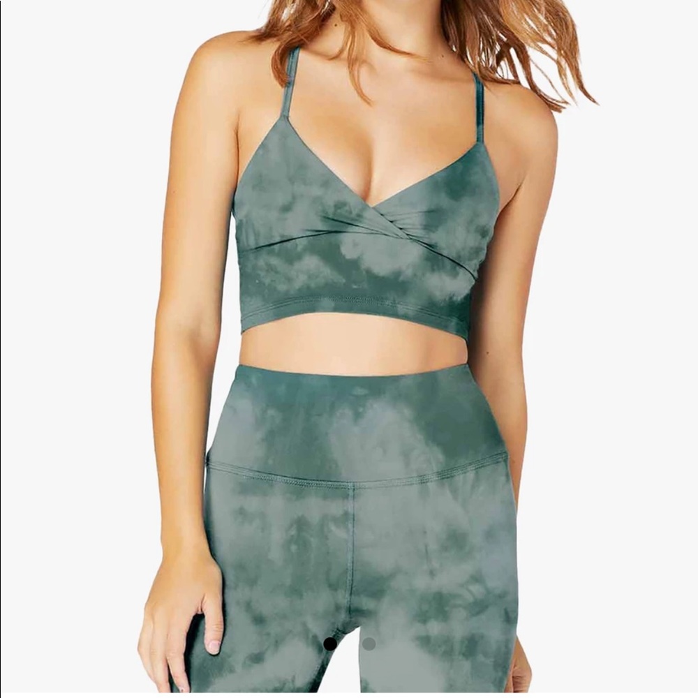 NWOT Beyond Yoga Lux Tie Dye Set